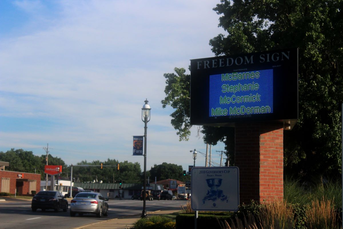 village of bourbonnais veterans freedom sign